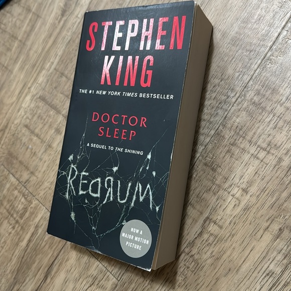 $10 Stephen King’s Doctor Sleep, good as new, one of my collectibles. - Picture 2 of 3